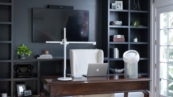 Dyson’s $600 task lamp is the closest you’ll get to natural light indoors | DeviceDaily.com Dyson’s $600 task lamp is the closest you’ll get to natural light indoors | DeviceDaily.com