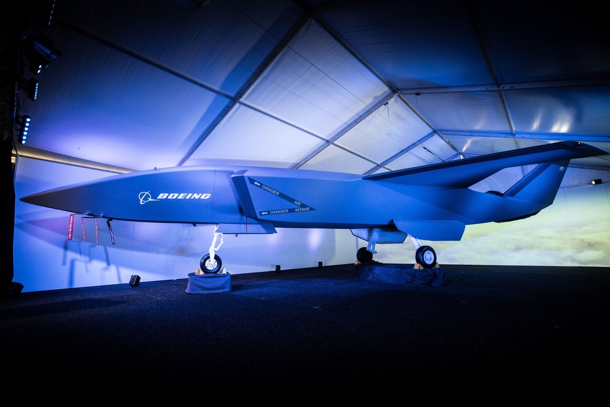 Boeing’s autonomous fighter jet could arrive next year | DeviceDaily.com