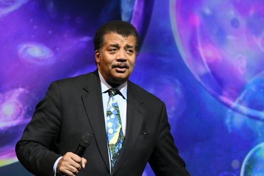 Neil deGrasse Tyson will continue with ‘Cosmos’ after investigation