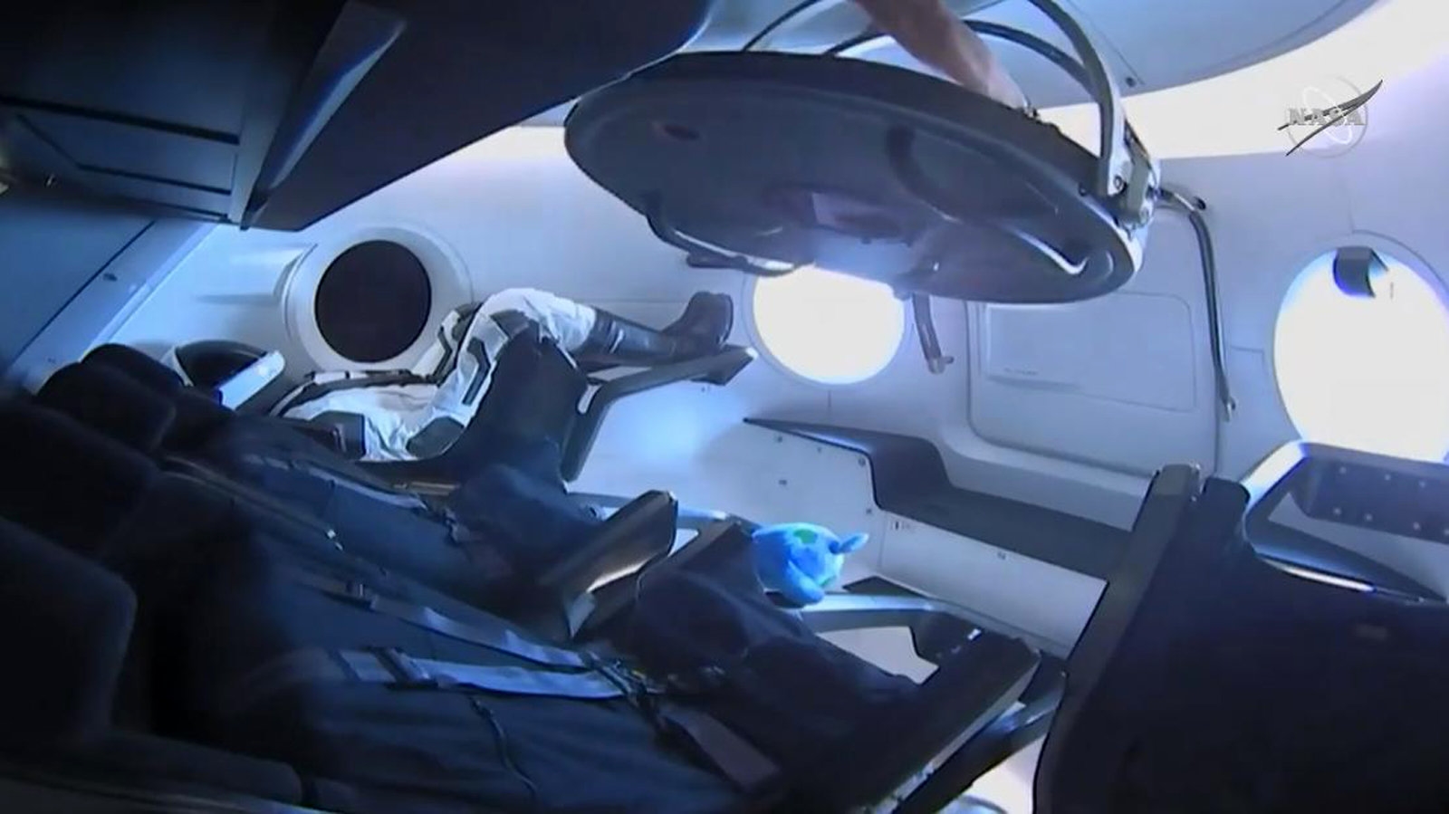 SpaceX Crew Dragon capsule docks with ISS | DeviceDaily.com