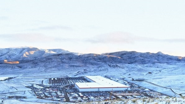 Inside Tesla’s 100% renewable design for the Gigafactory | DeviceDaily.com