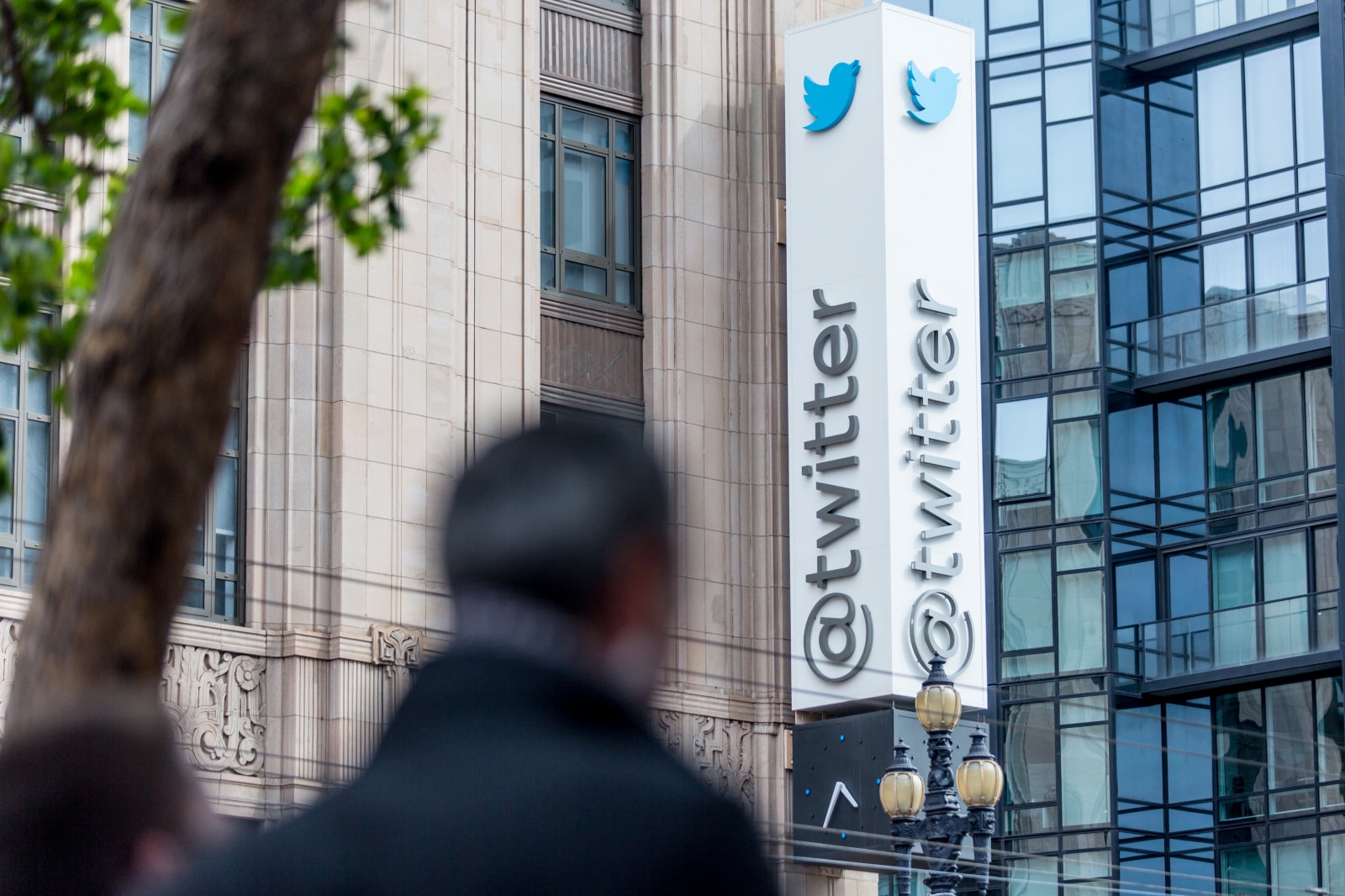 Twitter may label notable tweets that violate its terms | DeviceDaily.com