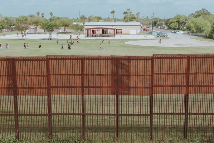 These photos of the U.S.-Mexico border show that reality is very different from the rhetoric | DeviceDaily.com