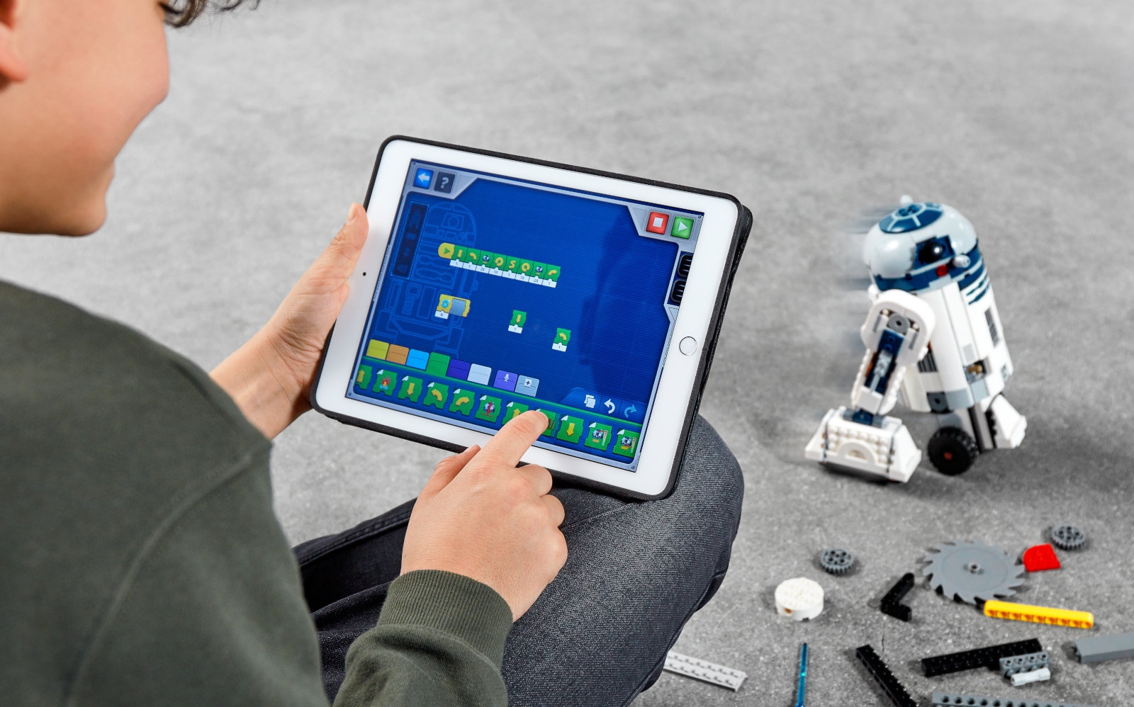 Lego 'Star Wars' droid kit teaches coding with R2-D2's help | DeviceDaily.com