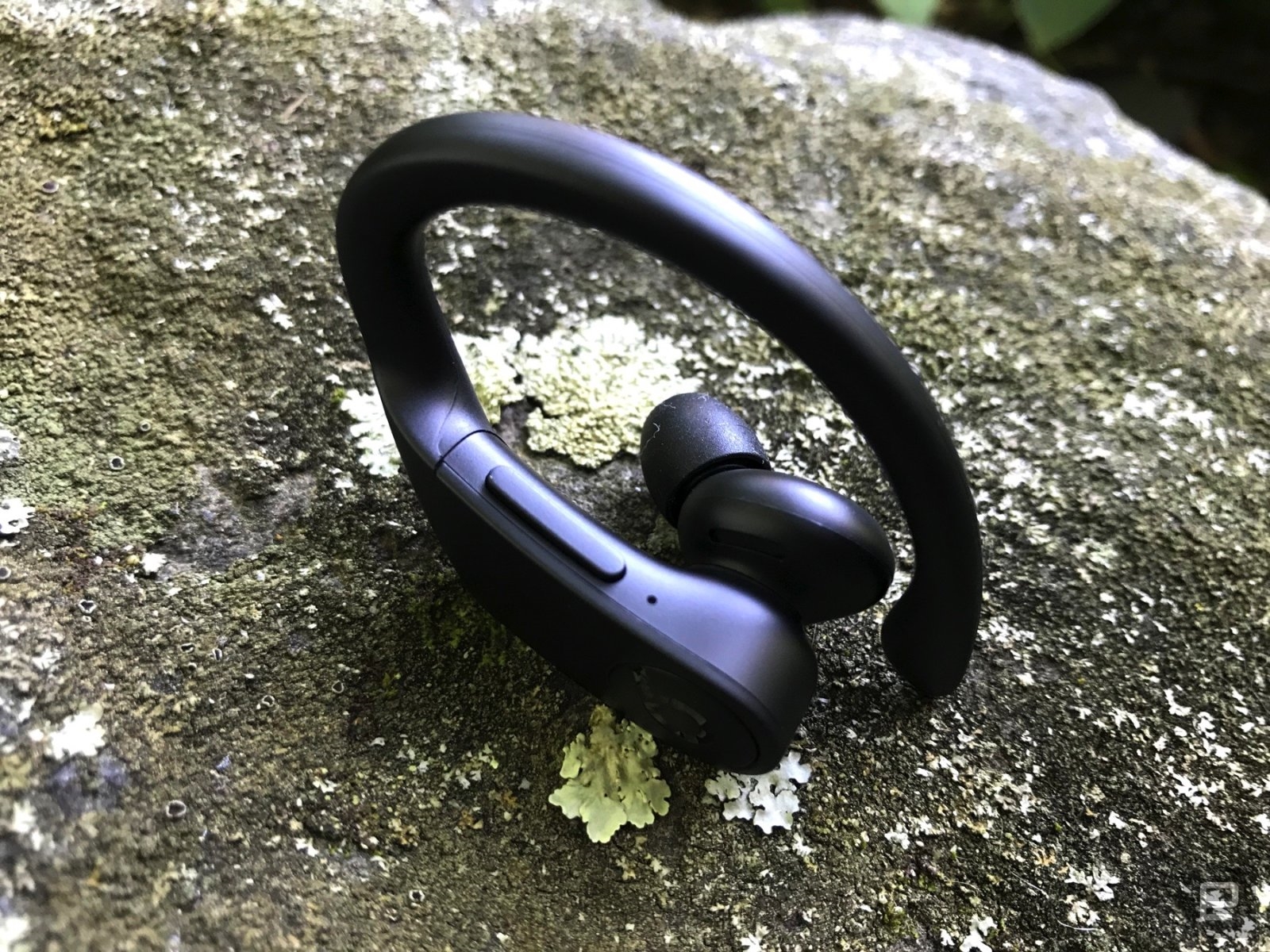 Powerbeats Pro review: The best-sounding Beats headphones yet | DeviceDaily.com