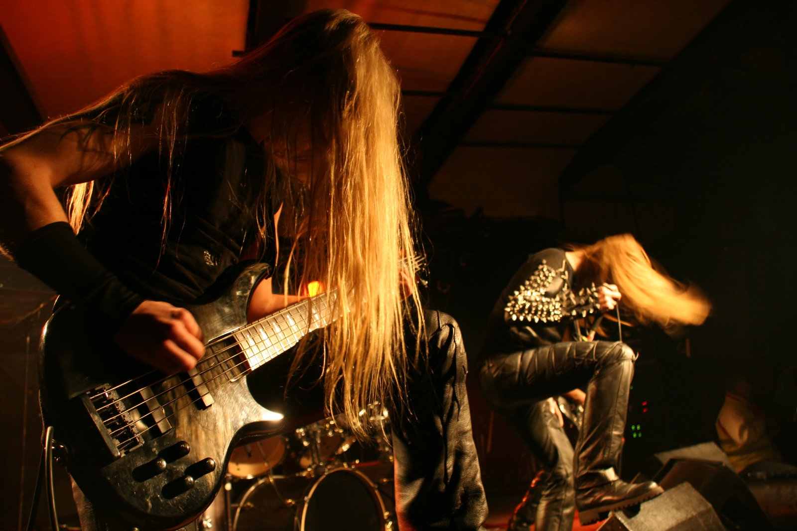 AI generates non-stop stream of death metal | DeviceDaily.com