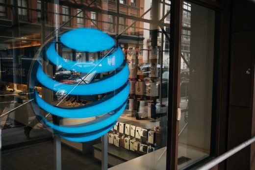 AT&T says it’s the first US network to reach 2Gbps speeds on 5G
