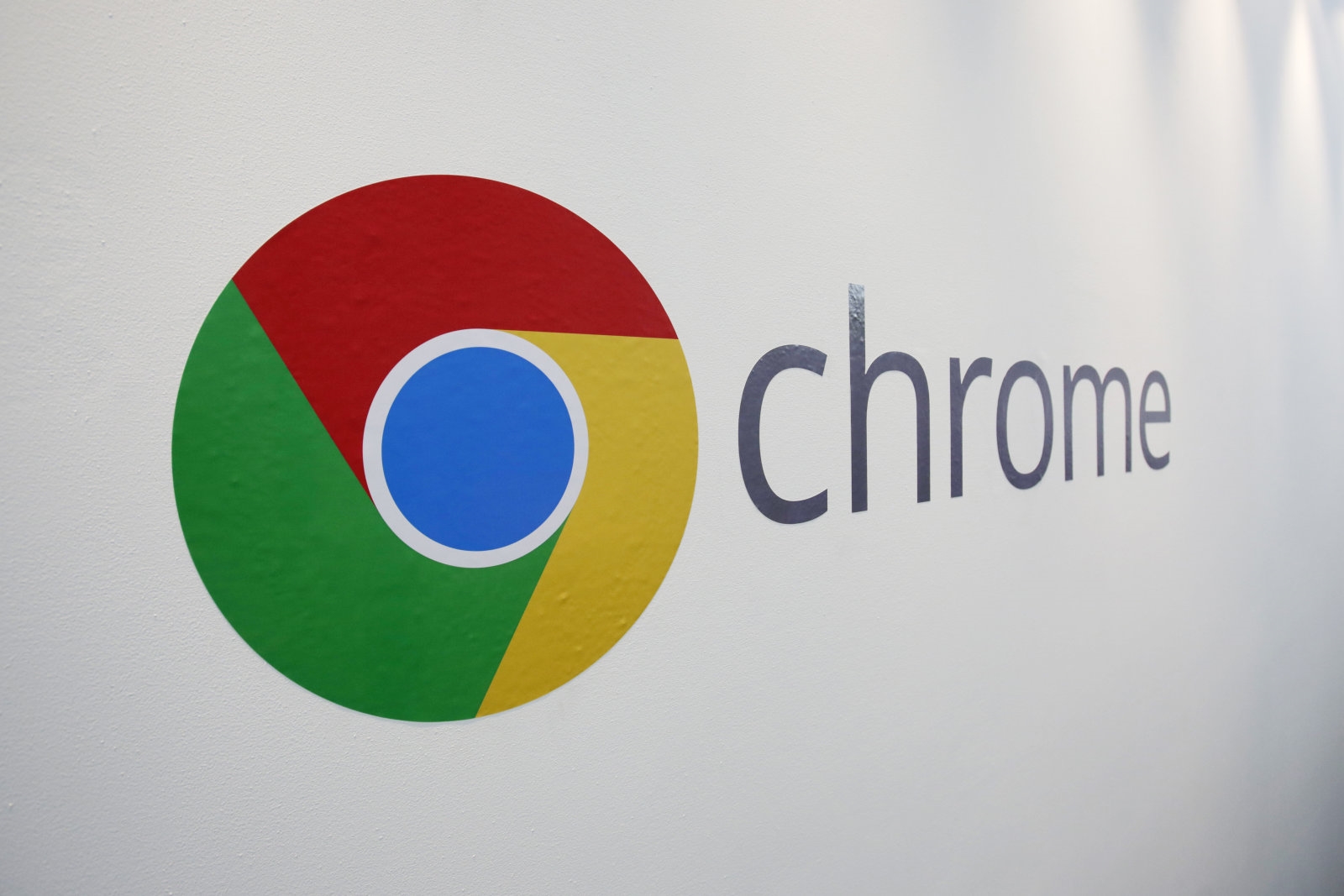 Chrome exploit uses a fake address bar for phishing attacks | DeviceDaily.com