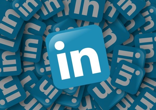 LinkedIn Rolling Out Reaction Buttons | DeviceDaily.com