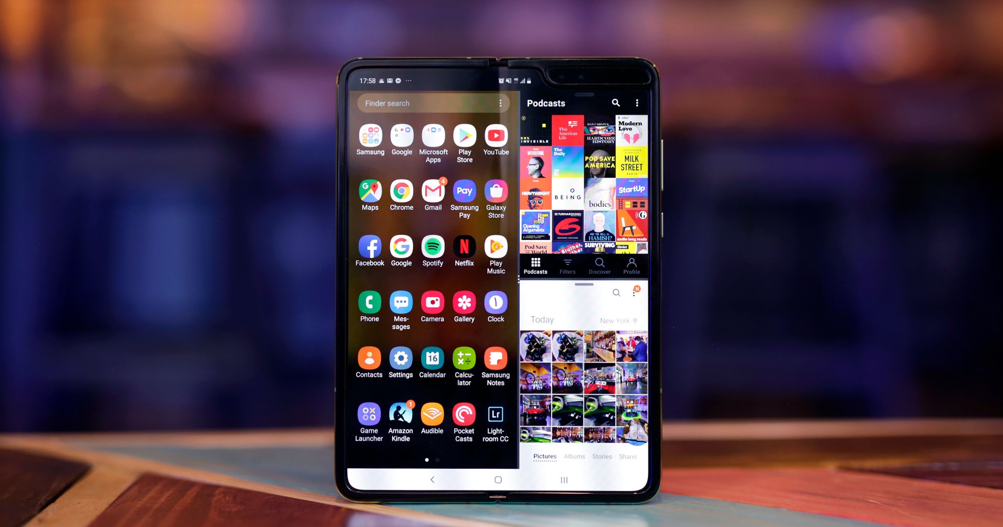 Samsung Galaxy Fold review: A costly experiment | DeviceDaily.com