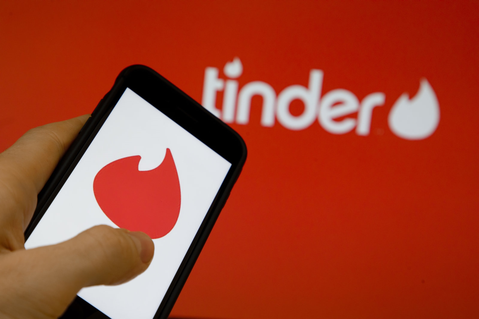 Tinder preps 'Lite' version of its dating app for data-limited areas | DeviceDaily.com