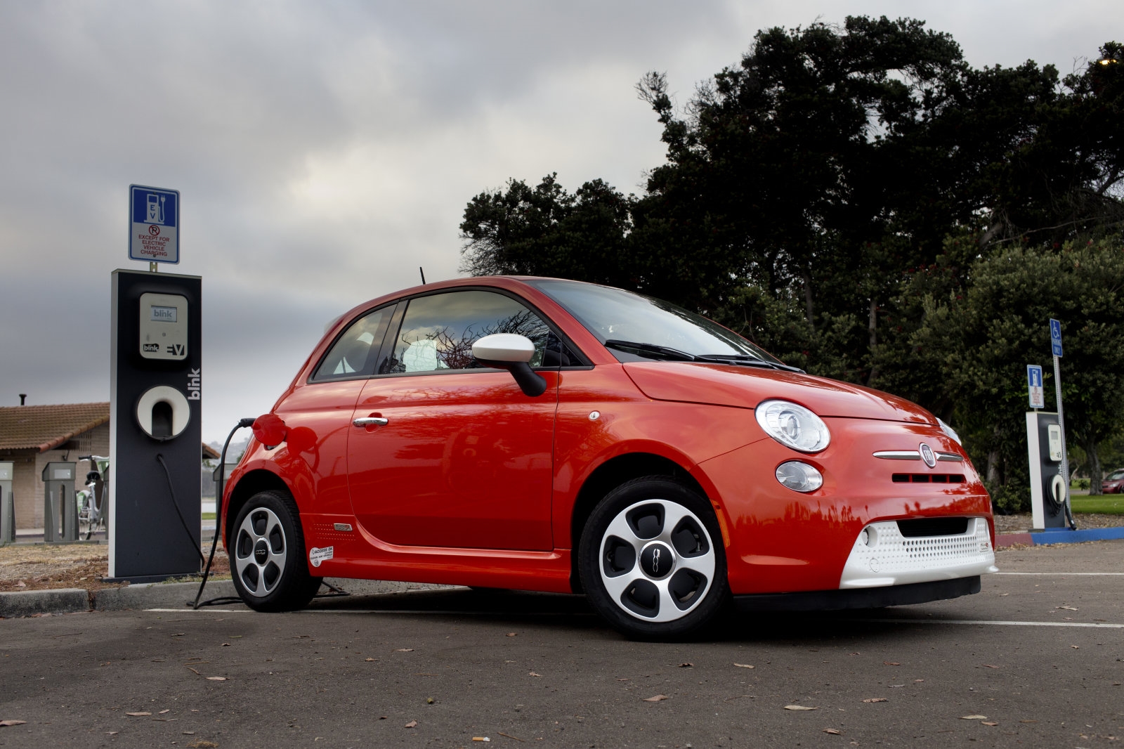 Fiat Chrysler may strike Renault deal to survive changing car industry | DeviceDaily.com