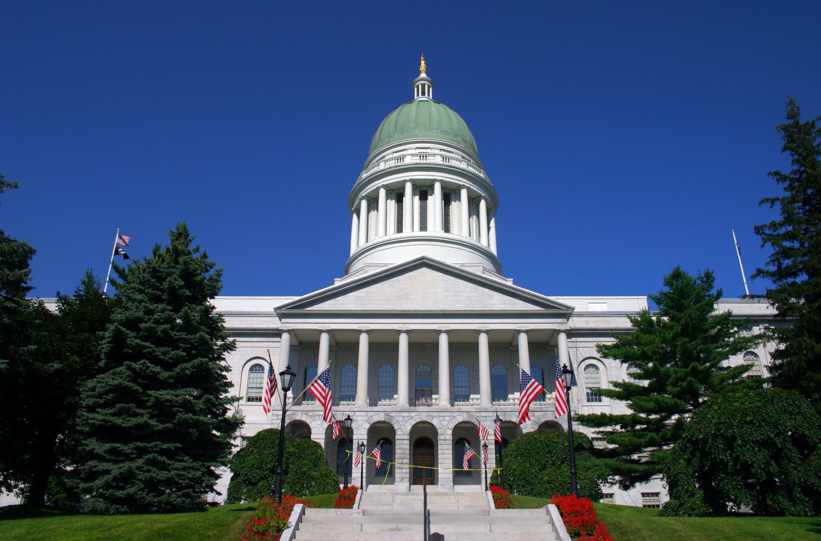 Maine passes bill requiring ISPs to ask permission before selling data | DeviceDaily.com