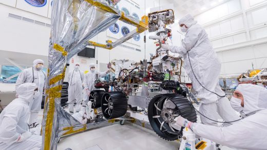 NASA gives the Mars 2020 rover its legs and wheels
