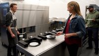 Robotic dishwasher saves restaurants from drudgery
