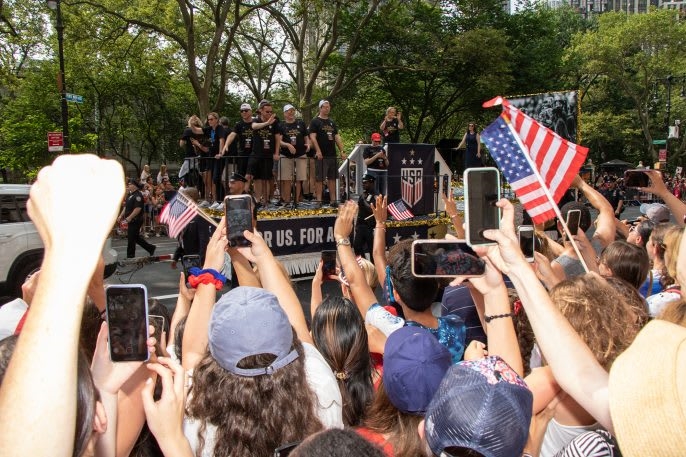 ‘Now Pay Us!’ Photos from NYC’s World Cup victory parade capture a mood—and a movement | DeviceDaily.com