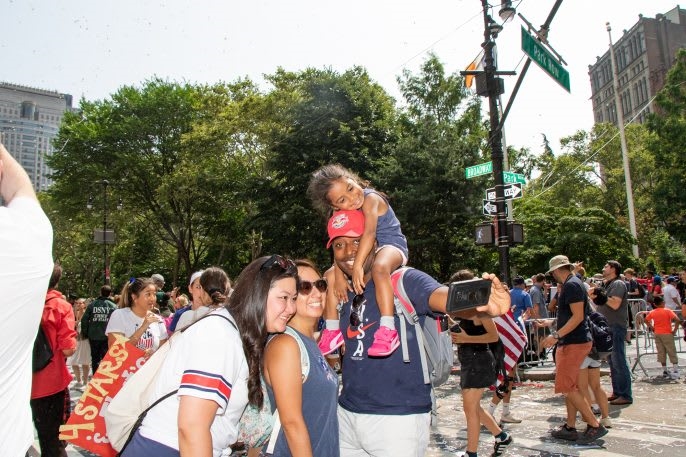 ‘Now Pay Us!’ Photos from NYC’s World Cup victory parade capture a mood—and a movement | DeviceDaily.com