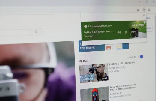 Google is testing a global video play/pause button for Chrome