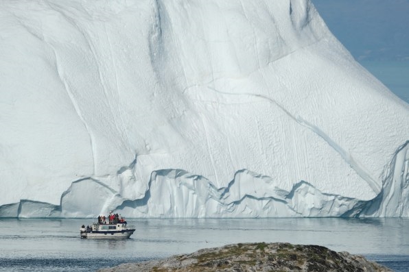 These stunning images of Greenland’s melting ice are a bleak depiction of a climate tragedy | DeviceDaily.com