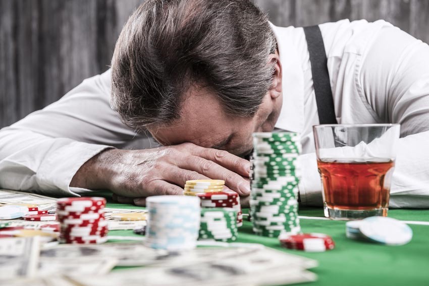 Pros and Cons of Gambling and Betting | DeviceDaily.com