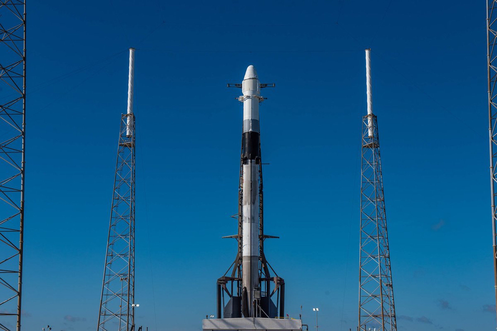 Watch SpaceX launch a twice-used Dragon capsule at 6:24PM ET (updated) | DeviceDaily.com