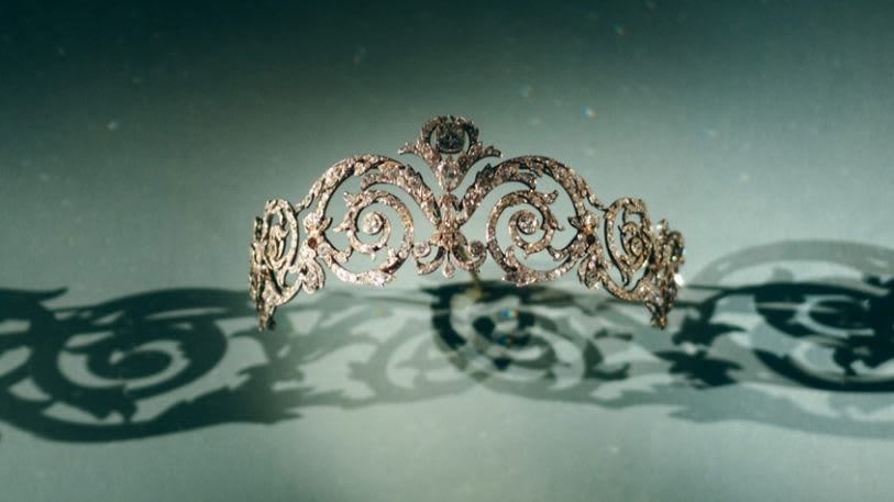 A visual history of the most coveted design object of all: Tiaras | DeviceDaily.com