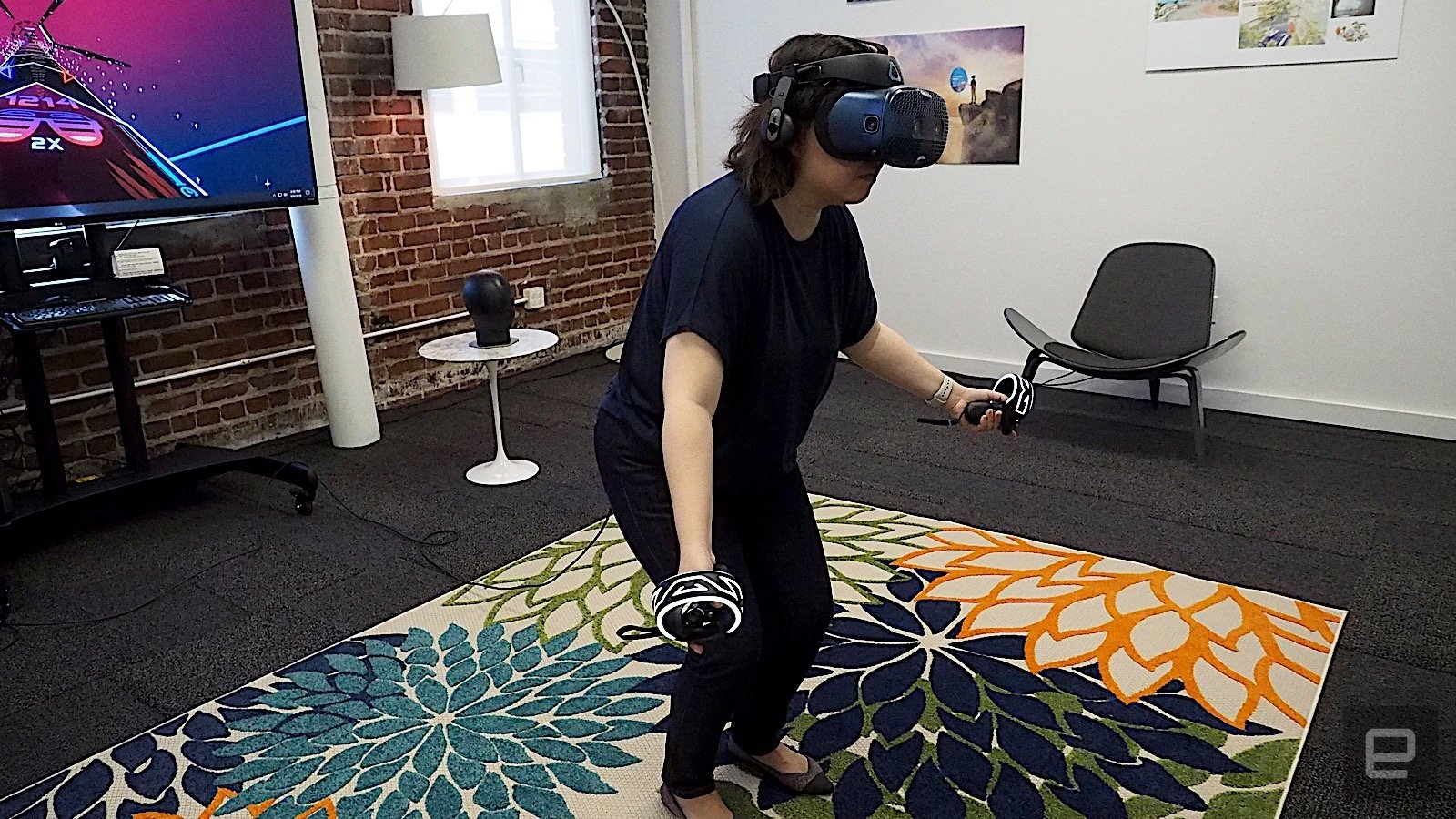 HTC Vive Cosmos hands-on: VR never looked so good | DeviceDaily.com