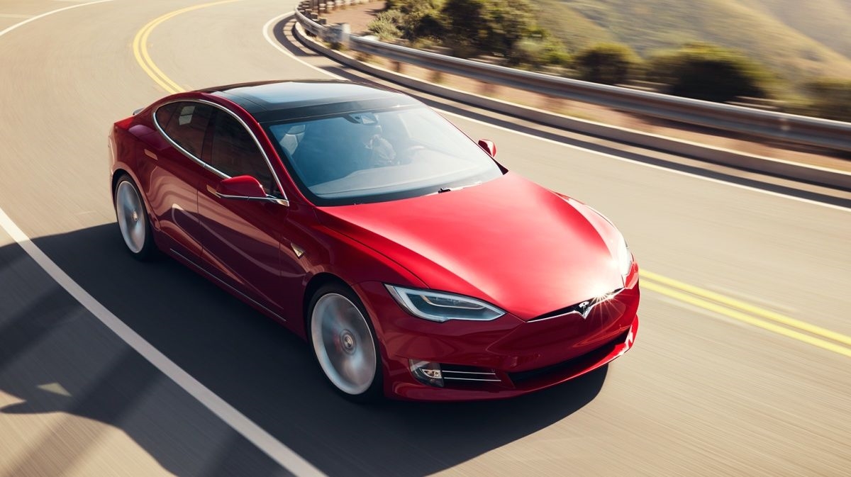 Watch Tesla's record-breaking Laguna Seca lap | DeviceDaily.com