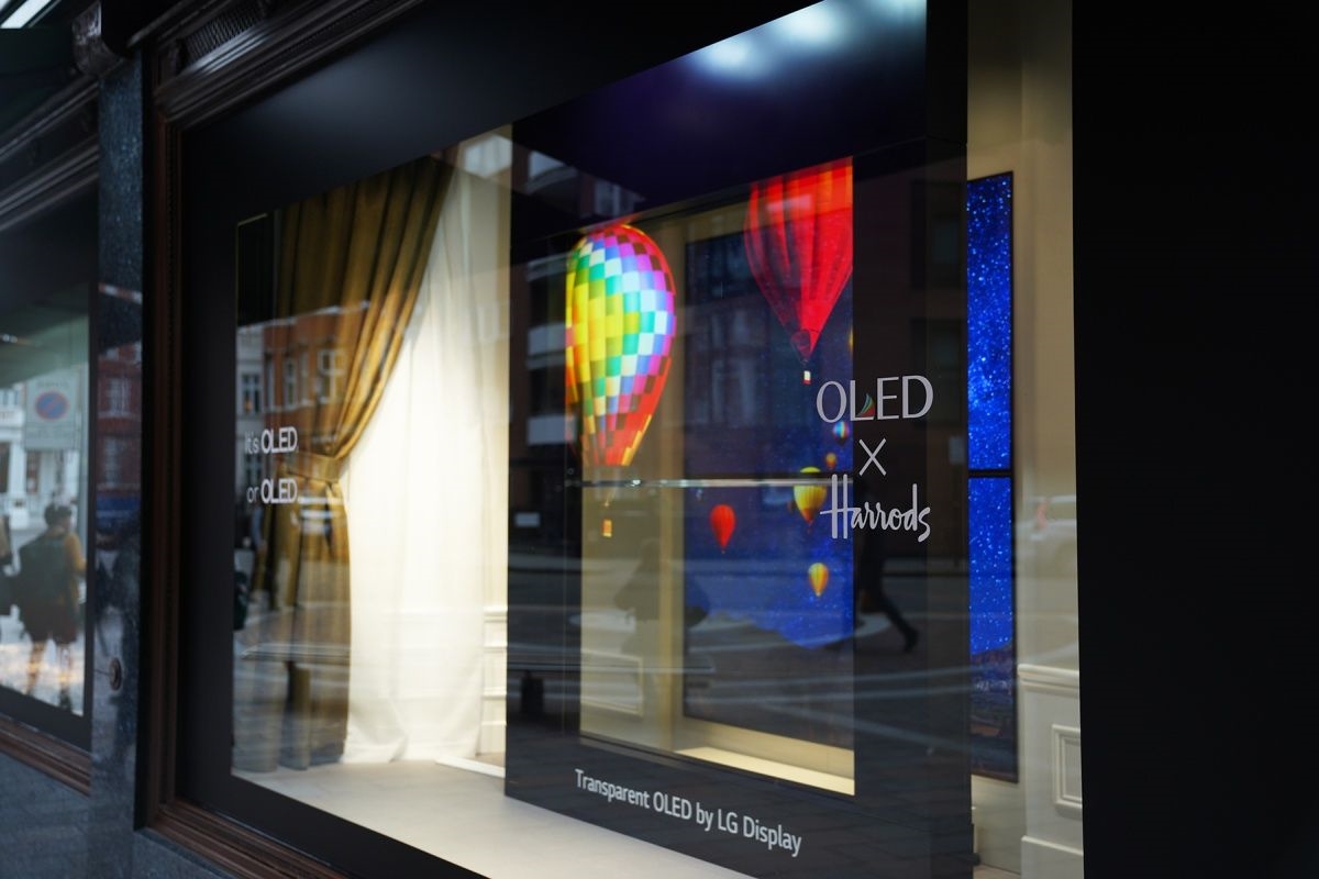 LG puts its transparent OLED TVs in Harrods windows | DeviceDaily.com