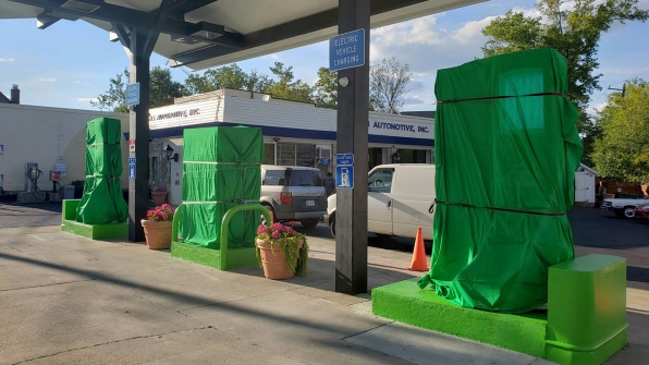 This gas station is the first in the U.S. to convert to all-electric vehicle chargers | DeviceDaily.com