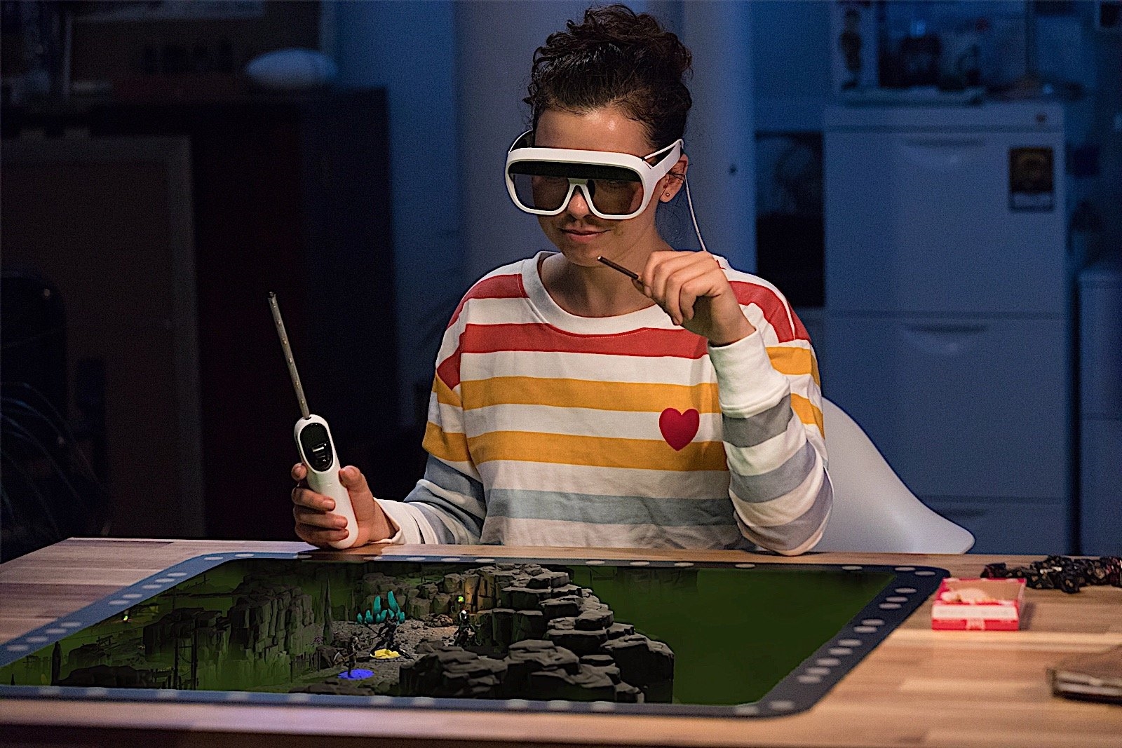 Tilt Five wants to bring augmented reality to tabletop games | DeviceDaily.com