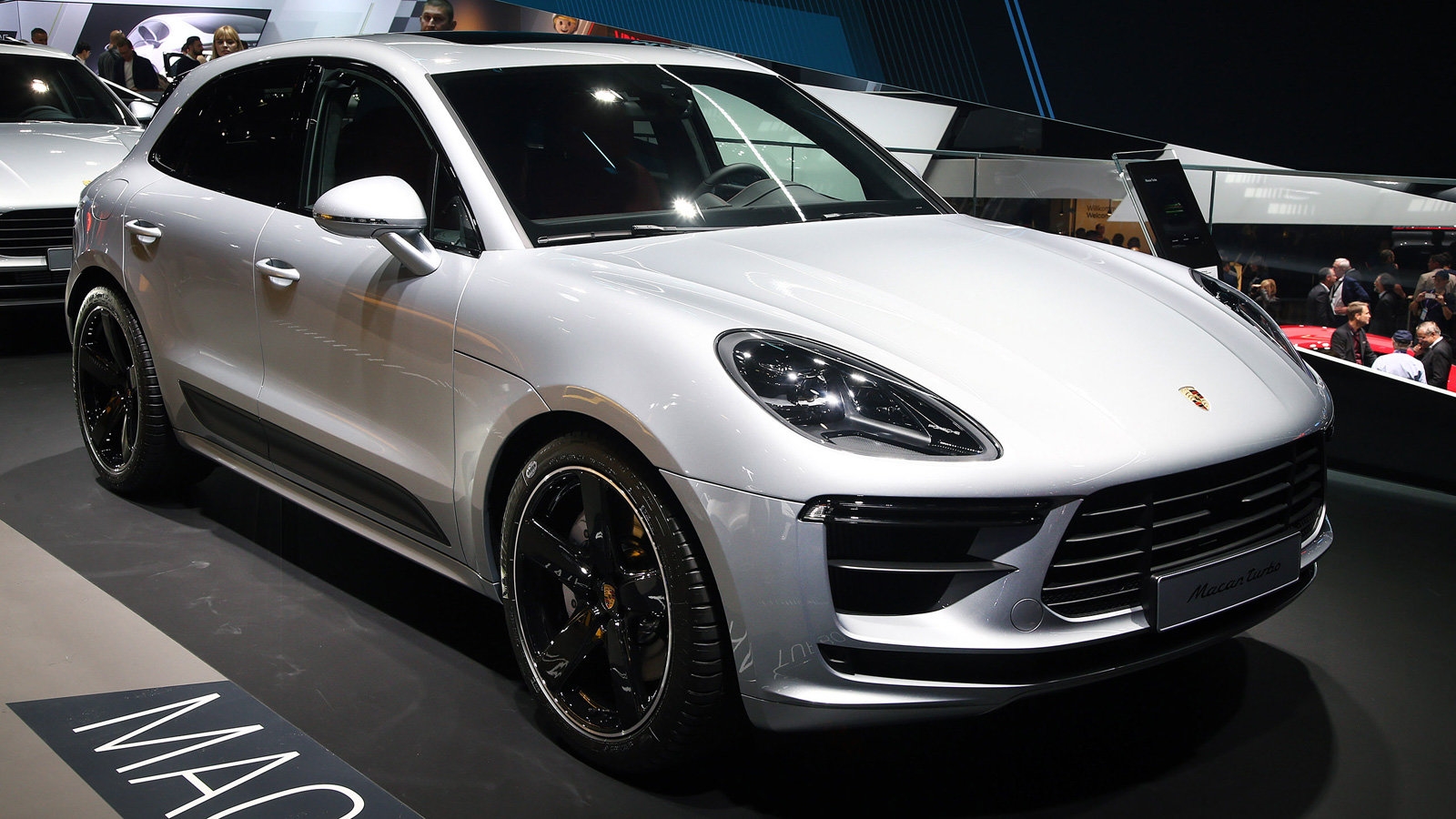 Porsche's Macan EV will fully replace its gas counterpart in a few years | DeviceDaily.com