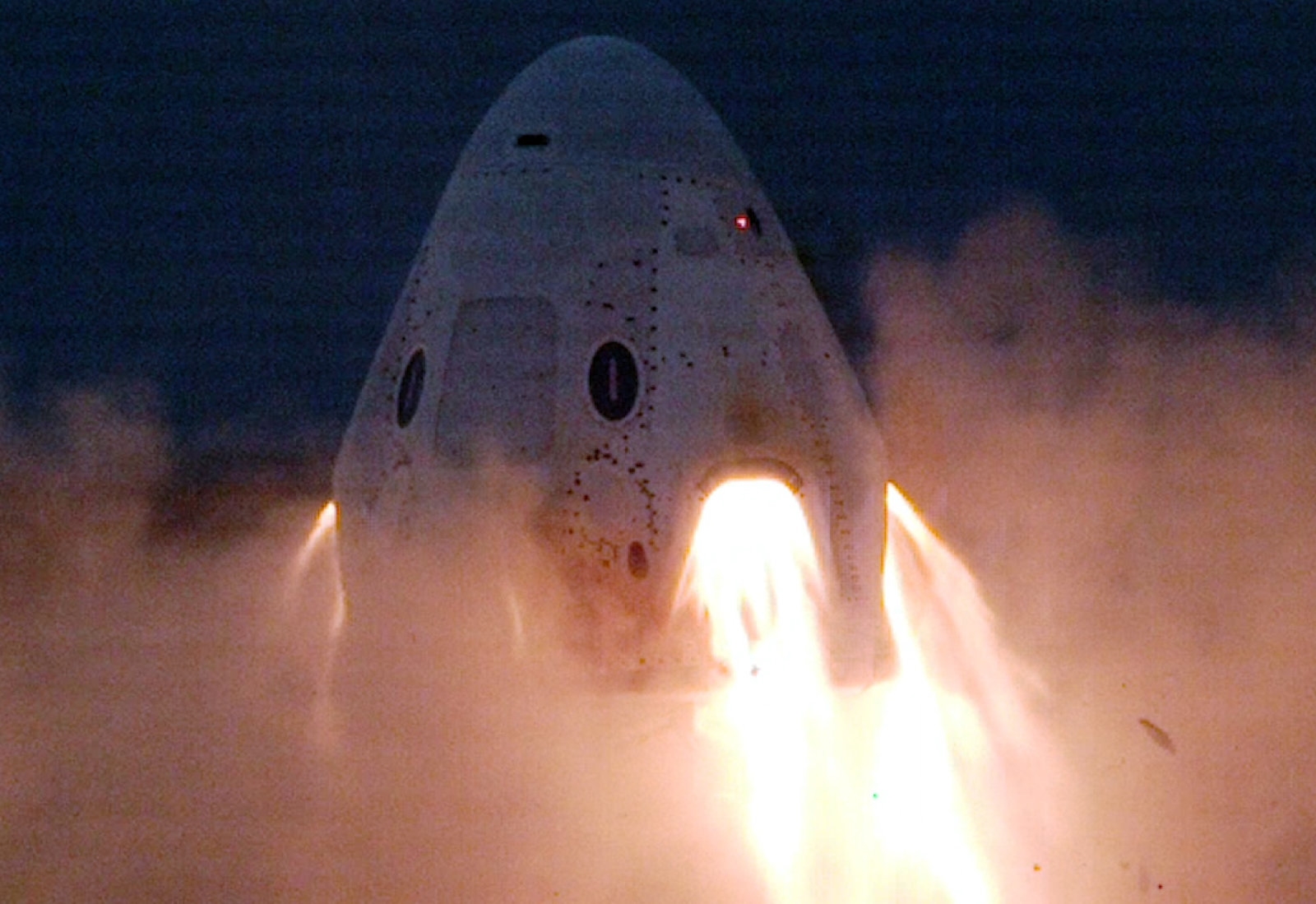 SpaceX successfully completes Crew Dragon engine tests without an explosion | DeviceDaily.com