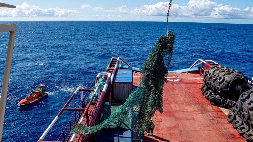 The Ocean Cleanup device has returned from the Pacific Garbage Patch with its first load of plastic | DeviceDaily.com