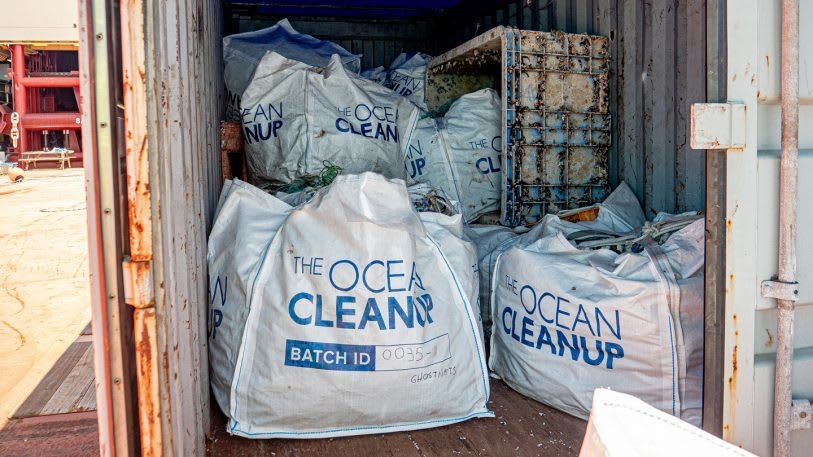 The Ocean Cleanup device has returned from the Pacific Garbage Patch with its first load of plastic | DeviceDaily.com