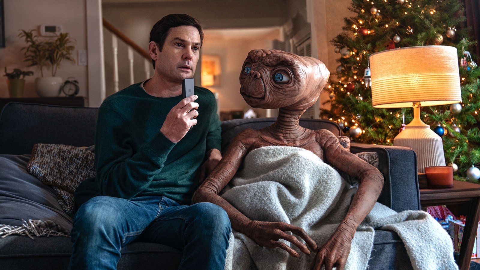 Comcast revives 'E.T.' to hawk cable and internet service | DeviceDaily.com