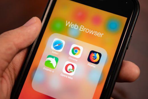 Google resumes Chrome 79 update for Android after fixing data bug