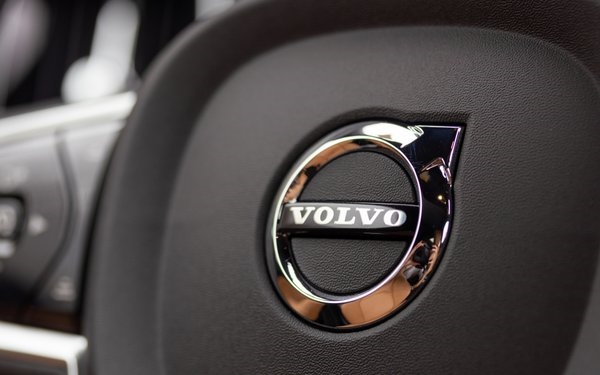 How Volvo Uses Marketing Mix Modeling To Build Brand Equity With Search | DeviceDaily.com