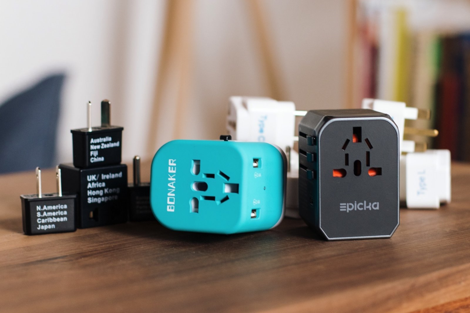 The best travel plug adapter | DeviceDaily.com