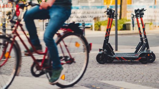 New York is keeping e-bikes illegal, and gig workers are fuming