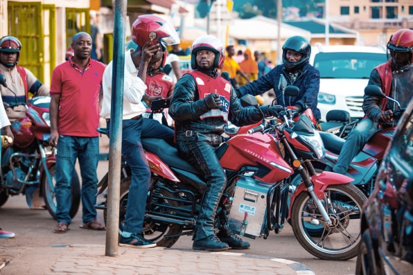 This electric motorcycle startup is transforming the Rwandan taxi industry | DeviceDaily.com