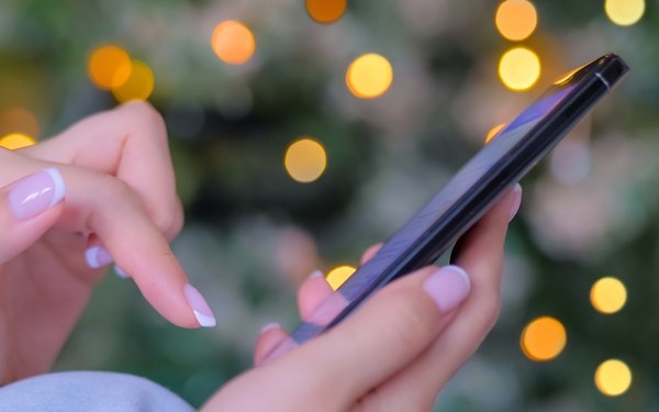 Holiday Mobile Spending Per Shopper Increases 68% | DeviceDaily.com