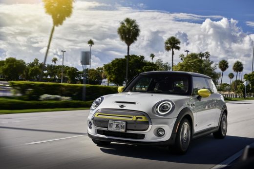 Mini’s 2020 Cooper SE zips around town powered by electrons