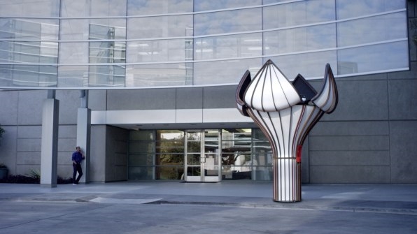 This onion-shaped sculpture is actually a delivery drone launch station | DeviceDaily.com