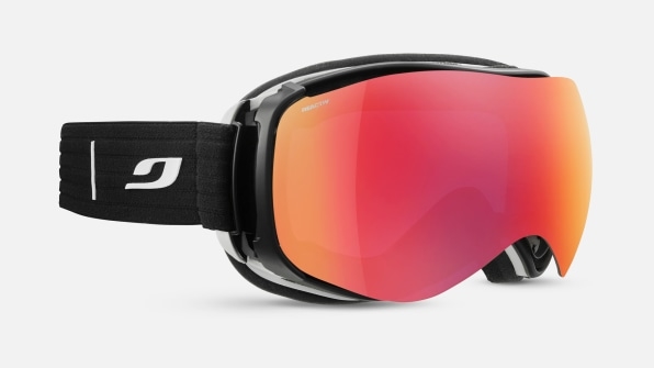 These are hands-down the best ski and snowboard goggles | DeviceDaily.com