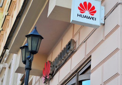 FCC begins collecting data to help carriers replace Huawei and ZTE hardware