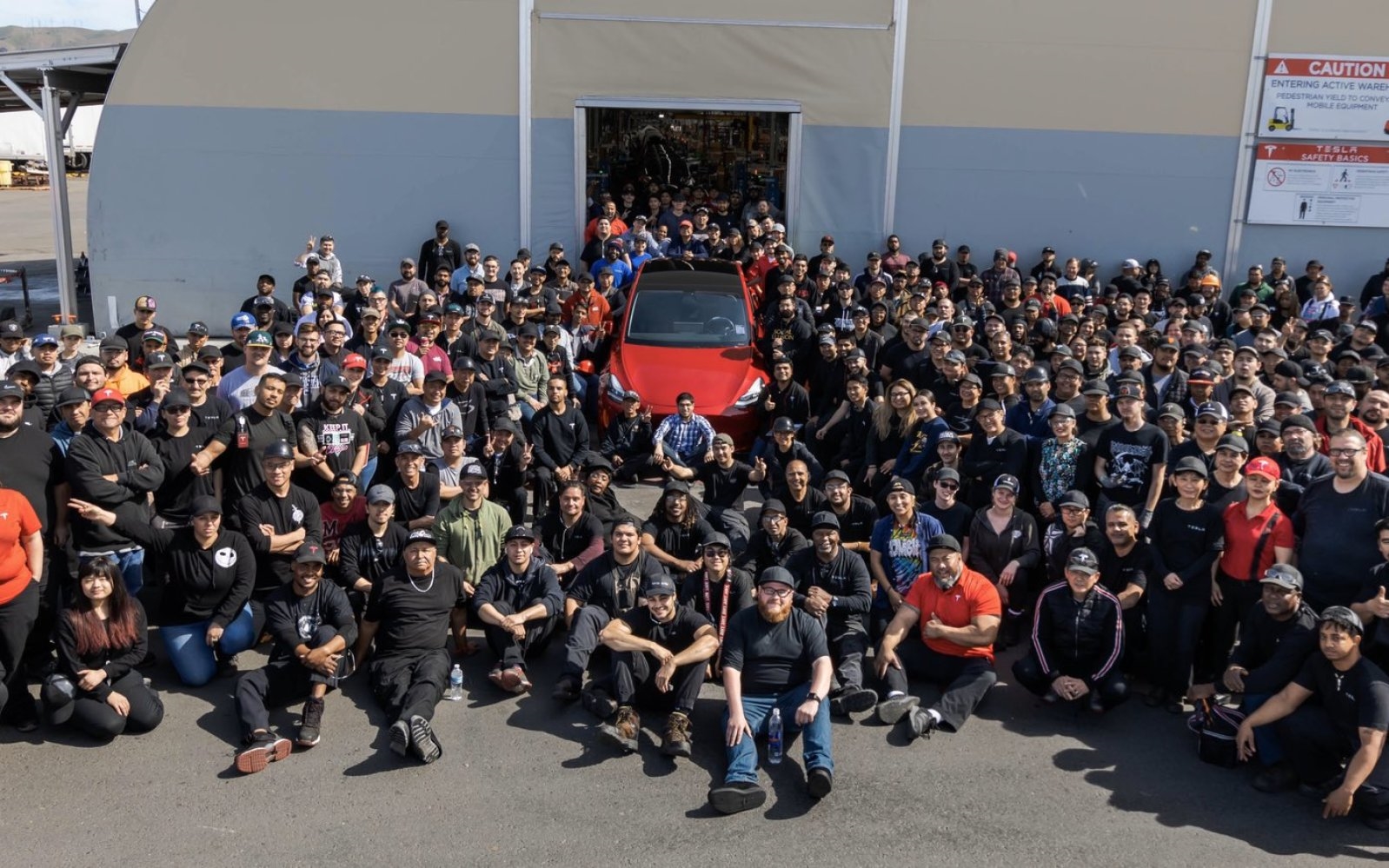 Tesla's one millionth car is a Model Y | DeviceDaily.com