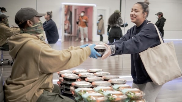 How this Los Angeles healthy restaurant chain pivoted to emergency relief | DeviceDaily.com