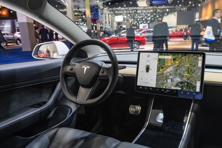 Elon Musk explains why Tesla's Model 3 has an in-cabin camera | DeviceDaily.com