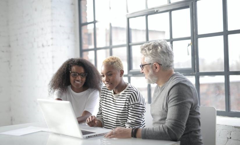 Why You Should Allow Employees to do Online Shopping at Work | DeviceDaily.com Why You Should Allow Employees to do Online Shopping at Work | DeviceDaily.com